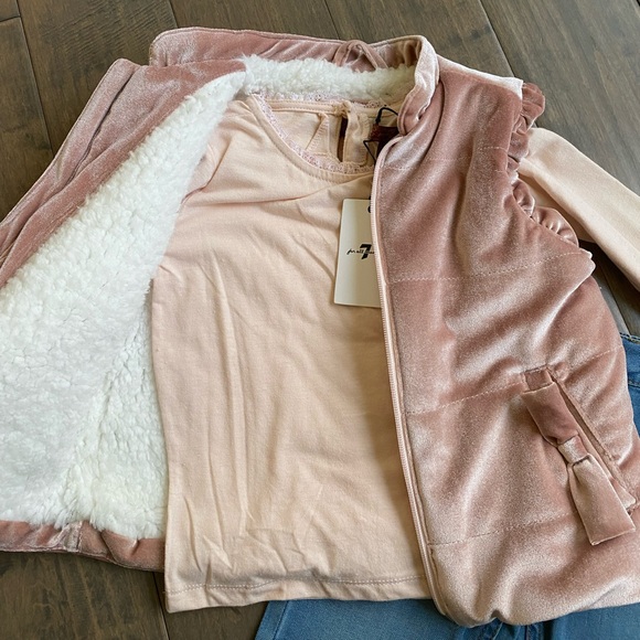 7 For All Mankind 3 piece set. NWT - jeans, shirt and Sherpa-lined vest. Size 4T - Picture 4 of 6